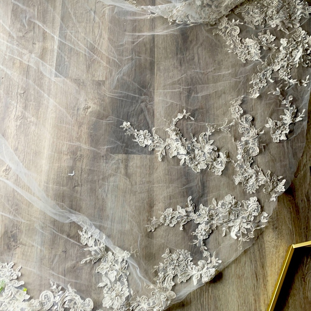Stella York cathedral veil - Picture 2 of 4